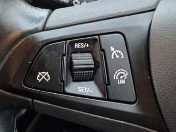 Vauxhall Corsa 1.4i ecoFLEX Design Easytronic Euro 6 (s/s) 5dr