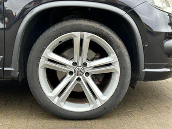 Volkswagen Tiguan 2.0 TDI BlueMotion Tech R-Line DSG 4WD Euro 5 (s/s) 5dr