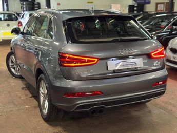 Audi Q3 2.0 TFSI S line SUV 5dr Petrol S Tronic quattro Euro 5 (s/s) (17