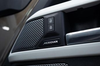 Land Rover Defender 110 3.0 D250 MHEV X-Dynamic SE Auto 4WD Euro 6 (s/s) 5dr