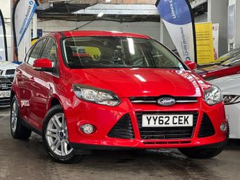 Ford Focus 1.6 Titanium Hatchback 5dr Petrol Powershift Euro 5 (125 ps)