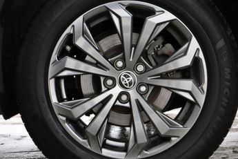 Toyota RAV4 2.5 VVT-h Design CVT Euro 6 (s/s) 5dr