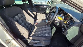 Volkswagen Golf 2.0 TDI BlueMotion Tech GTD DSG Euro 6 (s/s) 5dr