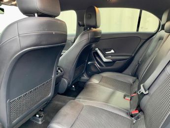 Mercedes-Benz A Class 1.5 A180d Sport (Executive) 7G-DCT Euro 6 (s/s) 5dr