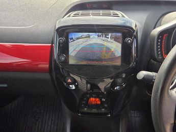 Toyota AYGO 1.0 VVT-i x-clusiv x-shift Euro 6 5dr