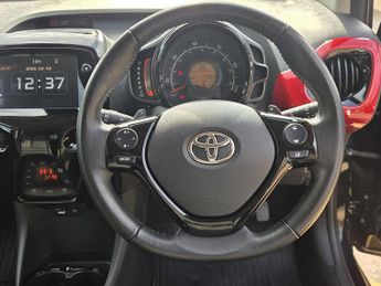 Toyota AYGO 1.0 VVT-i x-clusiv x-shift Euro 6 5dr