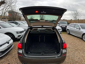 BMW 5 Series 2.0 520d Luxury Touring Auto Euro 6 (s/s) 5dr