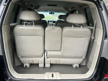 Honda Elysion Prestige 2.4i V-Tec S Package 7S Auto 5D