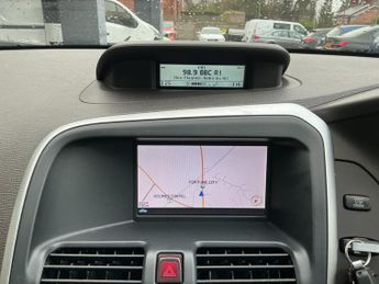 Volvo XC60 2.4 D5 SE Lux Geartronic AWD Euro 4 5dr