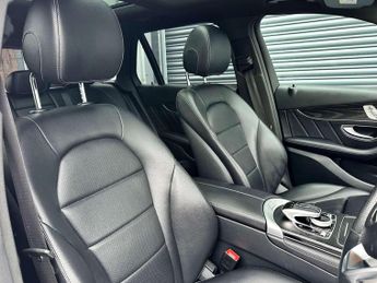 Mercedes-Benz GLC 2.1 GLC 220 D 4Matic AMG Line Premium+ Auto 4WD 5dr