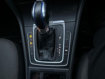 Volkswagen e-Golf 35.8kWh e-Golf Auto 5dr