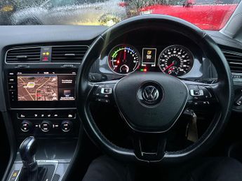 Volkswagen e-Golf 35.8kWh e-Golf Auto 5dr