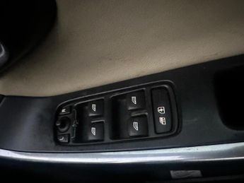 Volvo XC60 2.4 D5 SE Lux Nav Geartronic AWD Euro 5 5dr