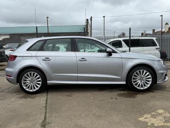 Audi A3 1.4 TFSI e-tron Sportback e-S Tronic Euro 6 5dr 8.8kWh