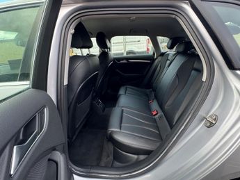 Audi A3 1.4 TFSI e-tron Sportback e-S Tronic Euro 6 5dr 8.8kWh