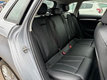 Audi A3 1.4 TFSI e-tron Sportback e-S Tronic Euro 6 5dr 8.8kWh