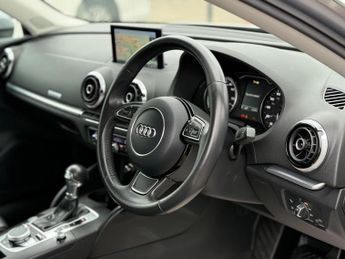 Audi A3 1.4 TFSI e-tron Sportback e-S Tronic Euro 6 5dr 8.8kWh
