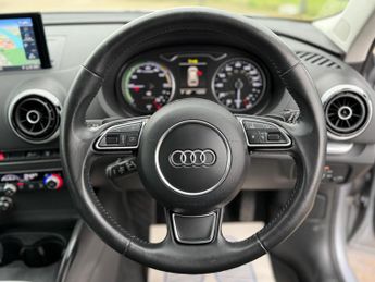 Audi A3 1.4 TFSI e-tron Sportback e-S Tronic Euro 6 5dr 8.8kWh
