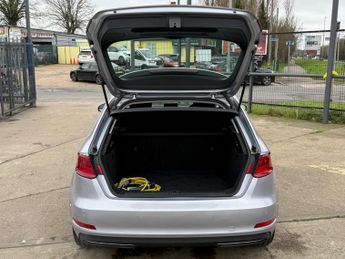 Audi A3 1.4 TFSI e-tron Sportback e-S Tronic Euro 6 5dr 8.8kWh