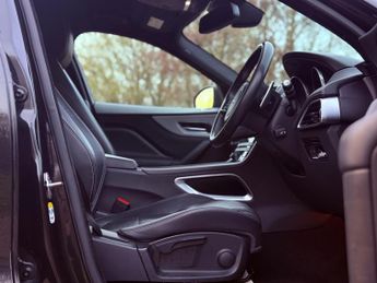 Jaguar F-PACE 2.0 P250i R-Sport Auto AWD Euro 6 (s/s) 5dr