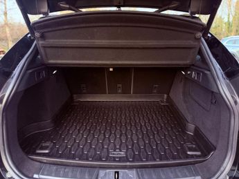 Jaguar F-PACE 2.0 P250i R-Sport Auto AWD Euro 6 (s/s) 5dr