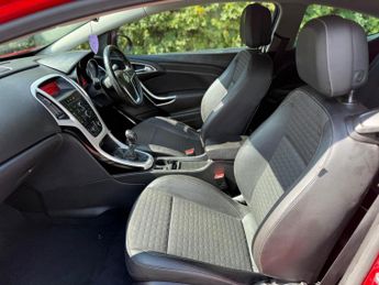 Vauxhall Astra GTC 2.0 CDTi SRi Euro 5 (s/s) 3dr