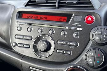 Honda Jazz 1.4 i-VTEC ES Plus CVT