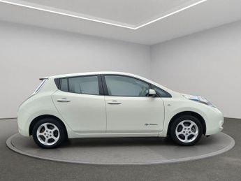 Nissan Leaf 30kWh Acenta Hatchback 5dr Electric Auto (109 bhp)