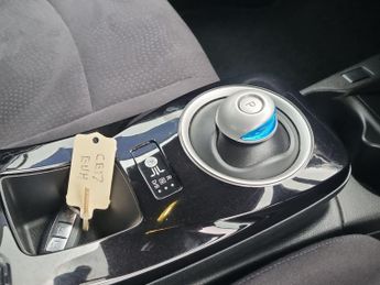 Nissan Leaf 30kWh Acenta Hatchback 5dr Electric Auto (109 bhp)