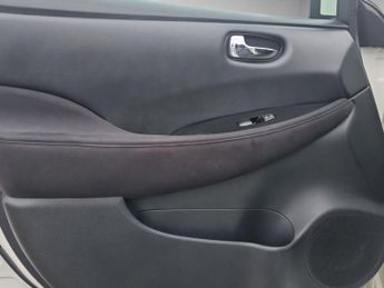 Nissan Leaf 30kWh Acenta Hatchback 5dr Electric Auto (109 bhp)