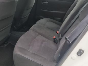 Nissan Leaf 30kWh Acenta Hatchback 5dr Electric Auto (109 bhp)