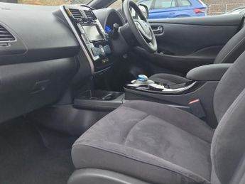 Nissan Leaf 30kWh Acenta Hatchback 5dr Electric Auto (109 bhp)