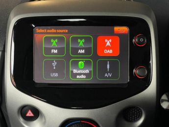 Peugeot 108 1.0 VTi Active Top! 2 Tronic Euro 5 5dr Euro 5