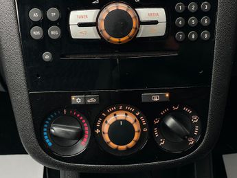 Vauxhall Corsa 1.4 16V SE Auto Euro 5 3dr