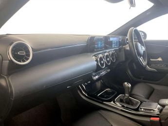 Mercedes-Benz A Class 2.0 A180d Sport Hatchback 5dr Diesel Manual Euro 6 (s/s) (116 ps