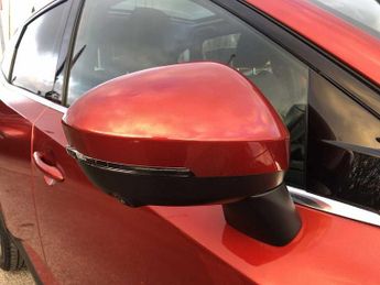 Nissan Qashqai 1.3 DiG-T MH 158 N-Connecta 5dr Xtronic