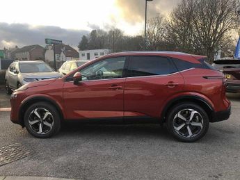 Nissan Qashqai 1.3 DiG-T MH 158 N-Connecta 5dr Xtronic