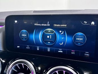 Mercedes-Benz EQA EQA 300 66.5kWh AMG Line SUV 5dr Electric Auto 4MATIC (228 ps)