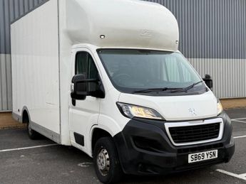 Peugeot Boxer 2.2 BlueHDi 335 Built for Business Low Floor Luton L3 Euro 6 (s/