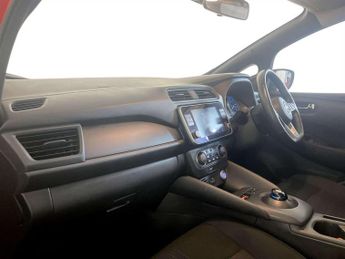 Nissan Leaf 39kWh Acenta Hatchback 5dr Electric Auto (150 ps)