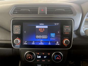 Nissan Leaf 39kWh Acenta Hatchback 5dr Electric Auto (150 ps)