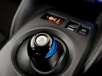 Nissan Leaf 39kWh Acenta Hatchback 5dr Electric Auto (150 ps)