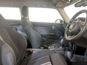 MINI Electric Hatch Cooper SE 32.6kWh Level 1 Hatchback 3dr Electric Auto (184 ps)