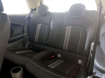 MINI Electric Hatch Cooper SE 32.6kWh Level 1 Hatchback 3dr Electric Auto (184 ps)