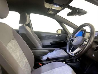 Volkswagen ID.3 Pro Performance 58kWh Life Hatchback 5dr Electric Auto (204 ps)