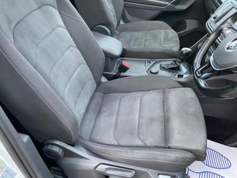 Volkswagen Tiguan 2.0 TDI BlueMotion Tech SEL DSG 4Motion Euro 6 (s/s) 5dr