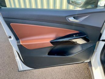 Volkswagen ID.4 Pro Performance 77kWh 1ST Edition Auto 5dr