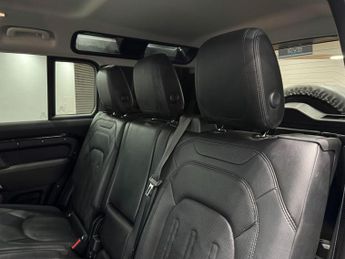 Land Rover Defender 110 3.0 D250 MHEV S Auto 4WD Euro 6 (s/s) 5dr