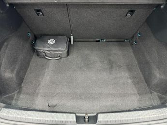 Volkswagen ID.3 Pro 58kWh Life Auto 5dr