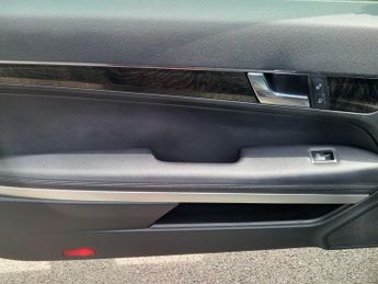 Mercedes-Benz E Class 2.1 E250 CDI BlueEfficiency Sport Cabriolet G-Tronic+ Euro 5 (s/